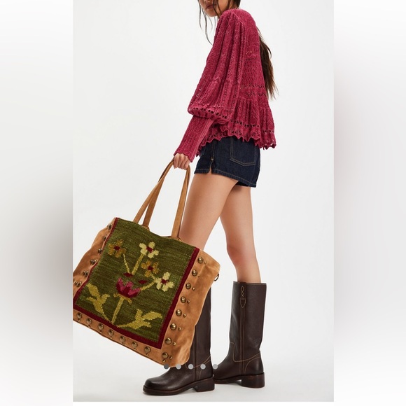 Free People Handbags - Free People Fleur Stud Tote